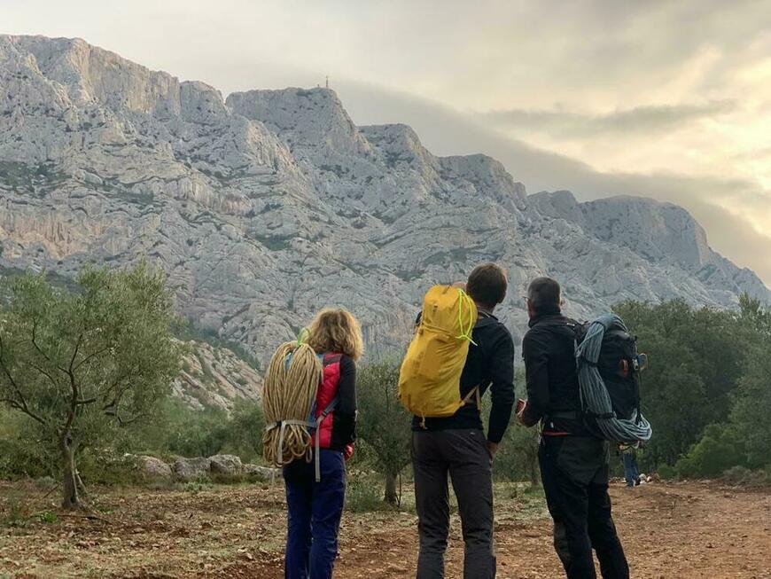 sous la croix de provence notre objectif : l'arete sud intégrale sous la croix de provence notre objectif : l'arete sud intégrale